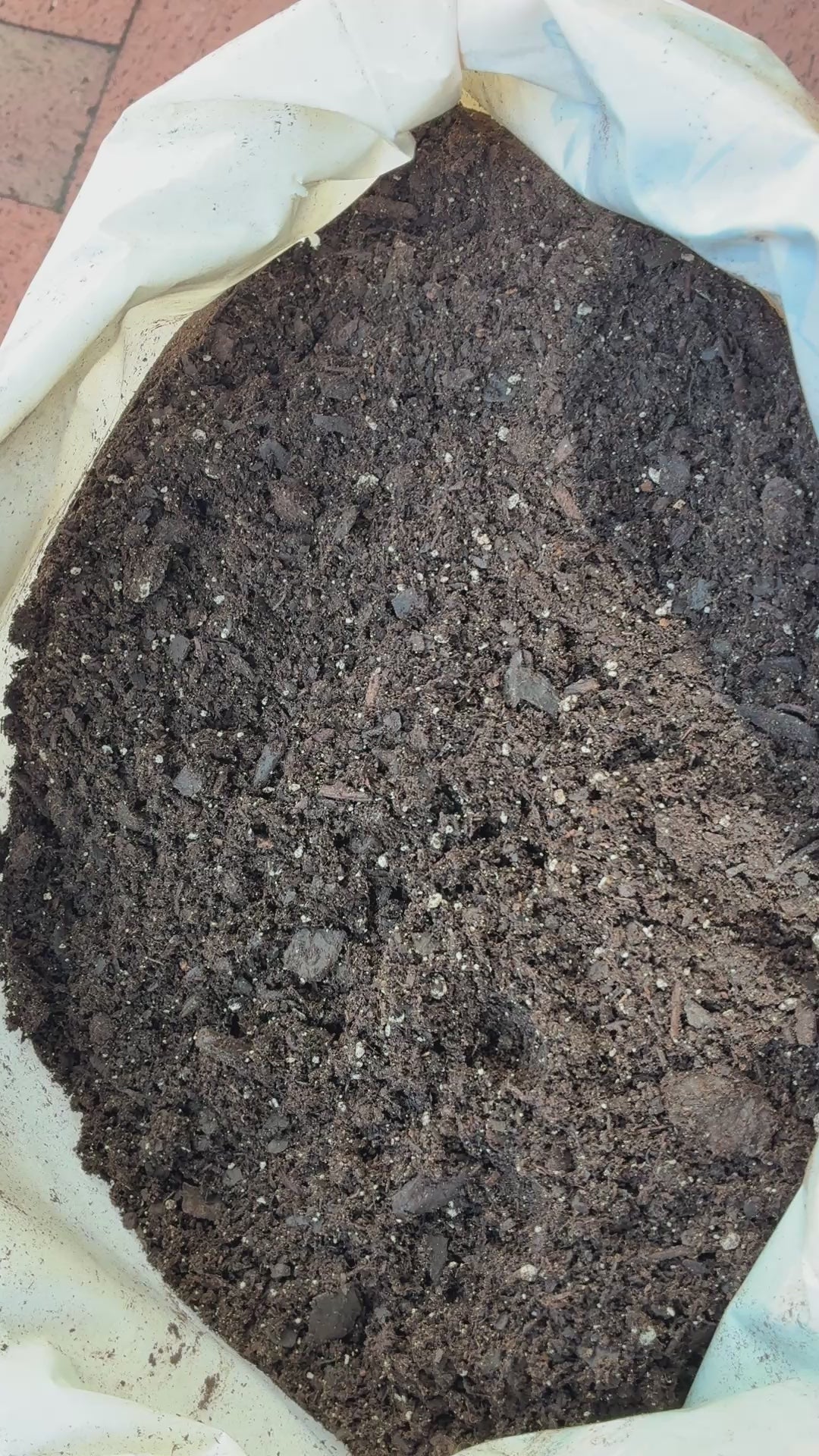 Elevated Potting Soil -the perfect living soil for organic cannabis